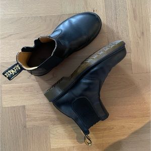 Doc Martens Chelsea Boots - barely worn